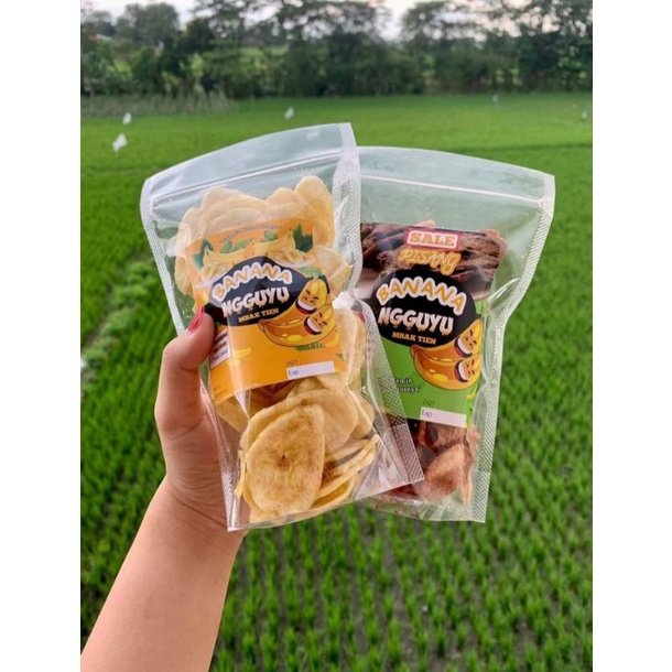 

Kripik keripik pisang & sale