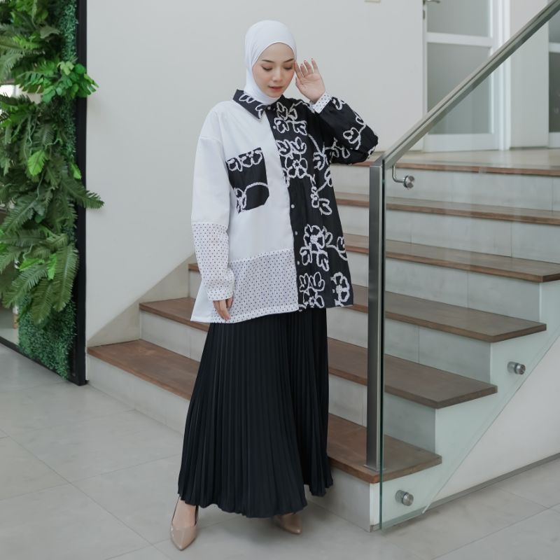 Eleanorre Monera Black And White Tunic Atasan Muslim Wanita