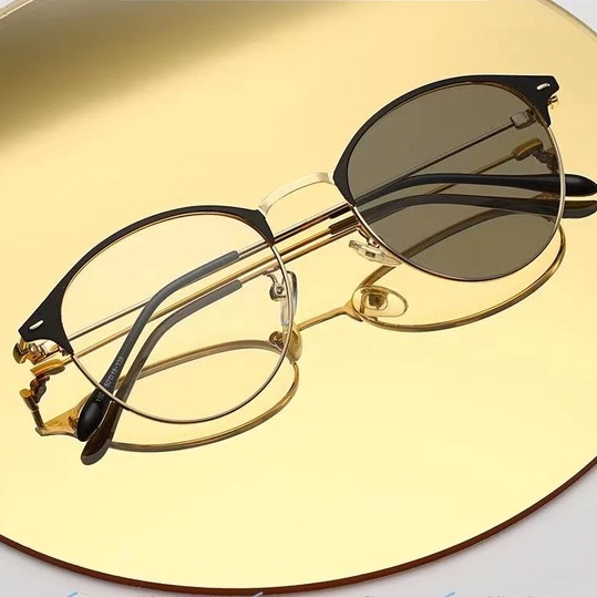 2 In 1 Kacamata lensa photocromic anti radiasi wanita pria kacamata bingkai Titanium komputer Anti Silau fotocromic #54-2