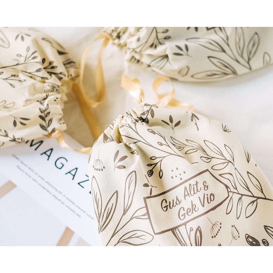 PROMO - SOUVENIR POUCH SPUNBOND SERUT 20x25 CUSTOM SABLON - KANTONG SERUT POUCH KOSMETIK & HIJAB