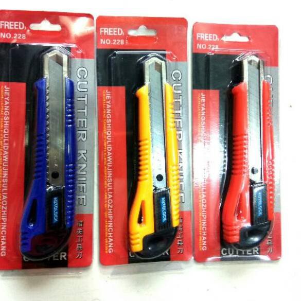 

PASTI READY!!!! Pisau Cutter / Pisau Kater / Cutter Knife + Bonus 2 pcs mata pisau Freed