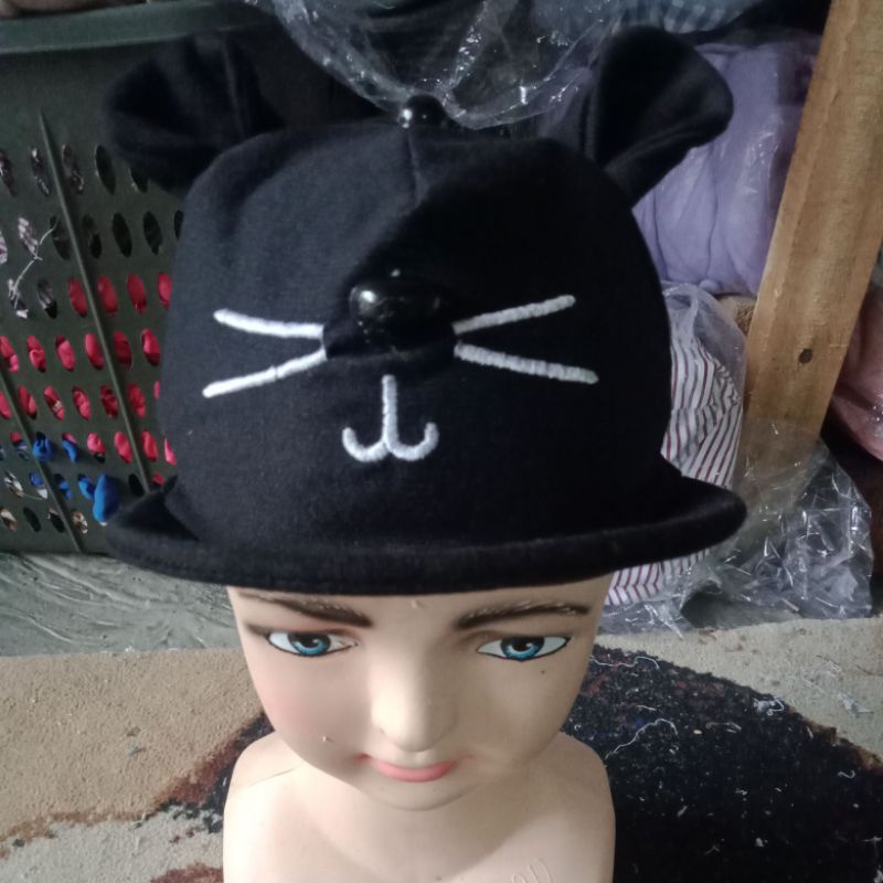 TOPI.ANAK.KALAKTER.KROKODAIL-Hitam kucing anak