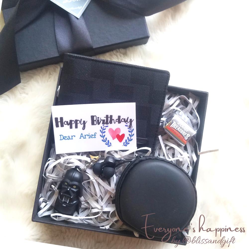 

Blissbox Black Music (Hampers/Gift Box /Kado UlTah/Kado Wisuda/Kado Anniversary/Souvenir)