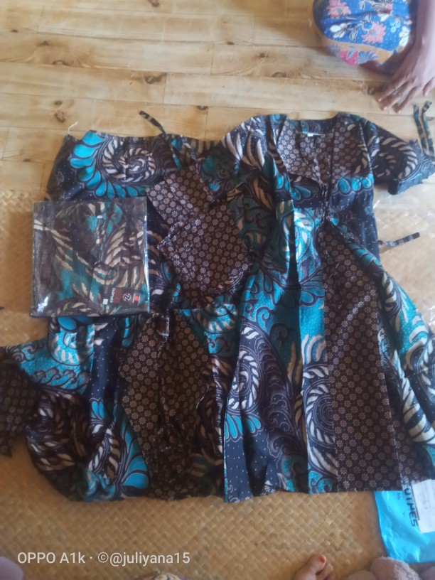 Couple Marina Batik Keluarga Motif Wajik