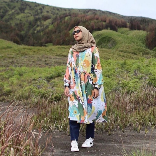 NADJANI TINE WHITE | PRELOVED