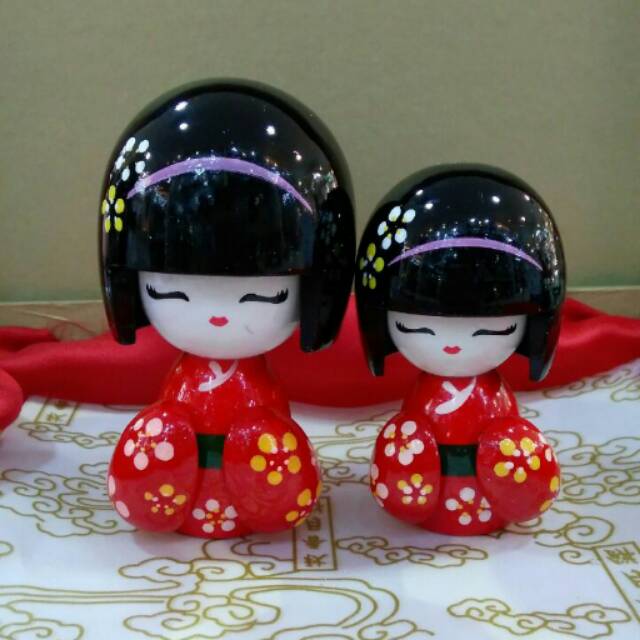 Kokeshi doll /boneka jepang /boneka kayu /souvenir /hampers /dekorasi /pajangan /hadiah /kado