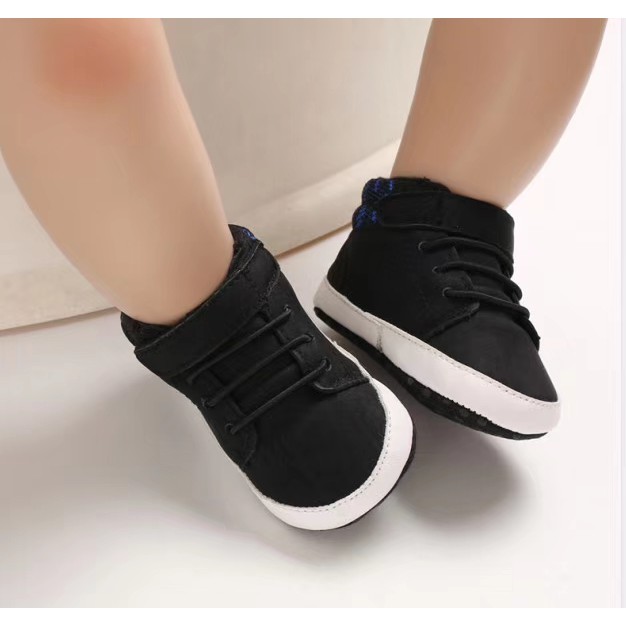 HappyOliver C562 KEVIN Sepatu Prewalker Casual Anti Selip Sol Halus Aksen Bunga untuk Bayi 0-18 Bulan