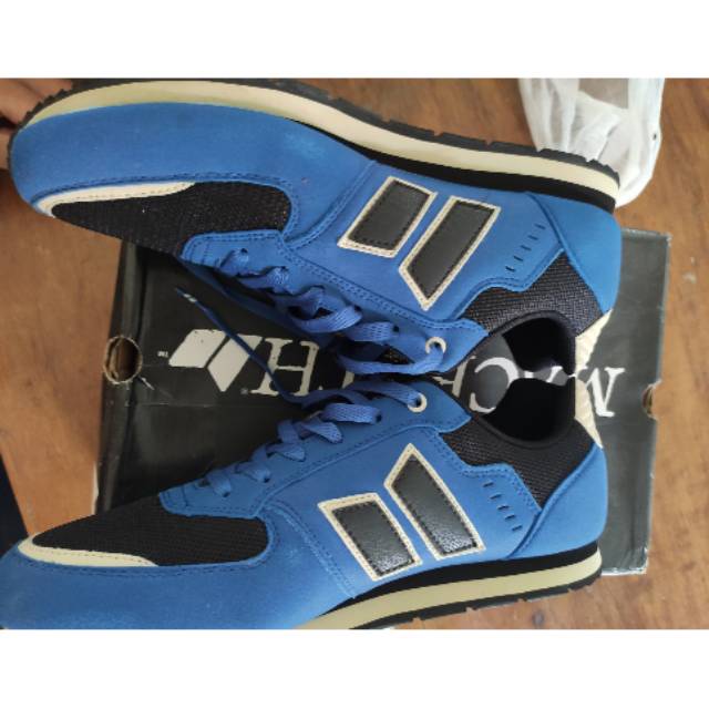 Macbeth fischer royal black