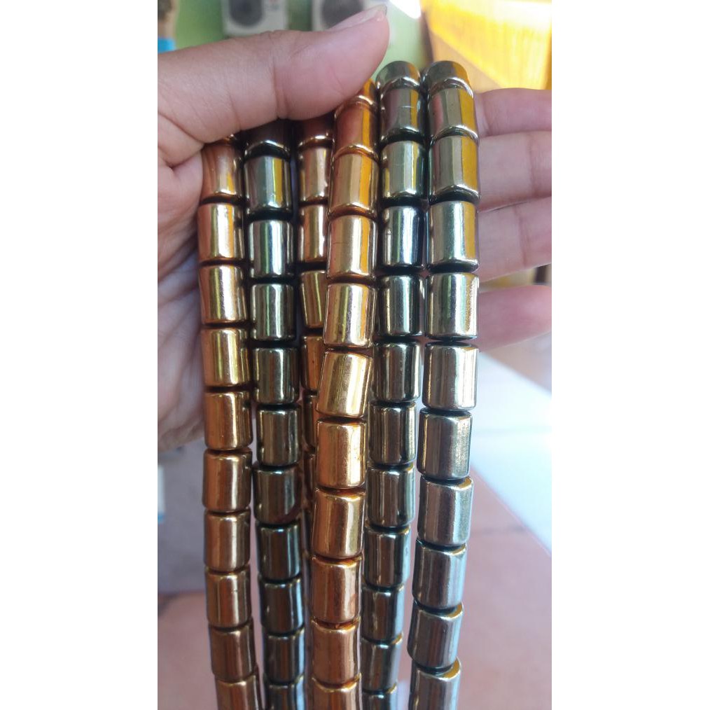 

Baru Manik Manik Plastik Motif Persegi Pendek Warna Metalik ( 1 Renteng ) Murah