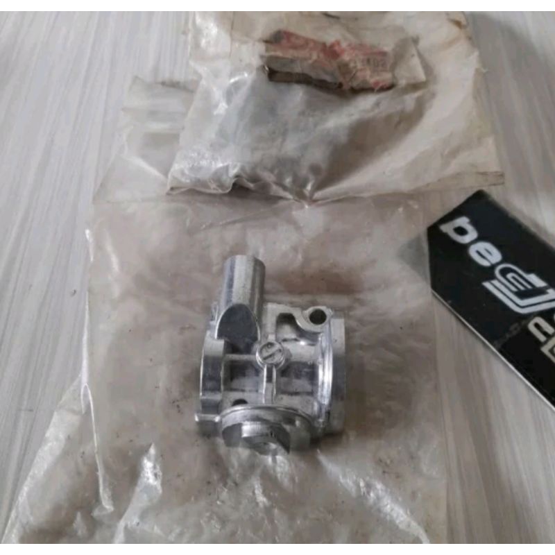 rumah dudukan sepion chuck holder kiri suzuki Rc80 suzuki Rc100 deluxe asli ori orisinil original SG