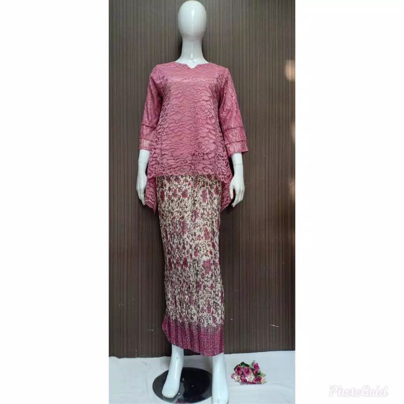 IndahKebaya | REAL PICTURE / KEBAYA RINJANI BROKAT / ACARA / KARTINI / JUMBO / WISUDA / AKAD NIKAH