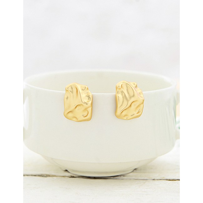 LRC Anting Tusuk Fashion Gold Twisted Irregular Earrings F46245