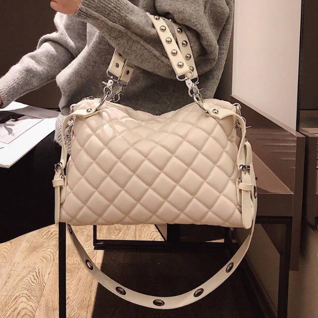 TAS SELEMPANG WANITA / TAS WANITA KANTORAN