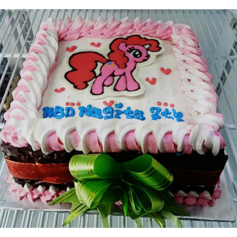 

Kue Ulang Tahun Little Poni