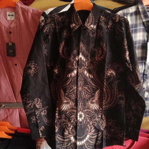 Wirasana Kemeja Batik Pria Lengan Panjang Slimfit Katun Printing Hem Baju Seragam Kantor Modern