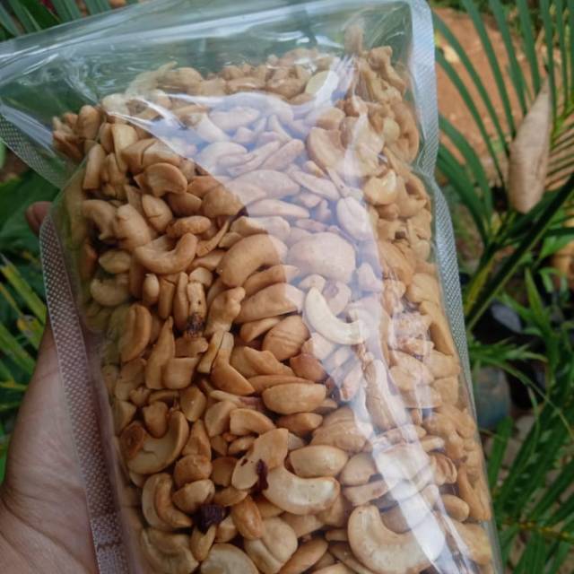

Kacang mede patahan 500 gr