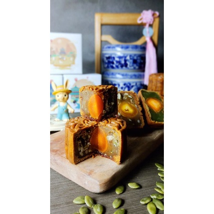 

Mooncake Individual/satuan berat 125gr (Dengan Telur Asin)