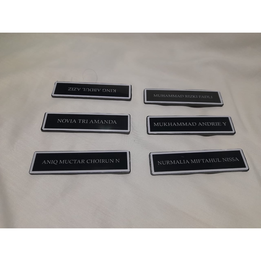

Termurah Nametag / Nama Dada Akrilik / Papan Nama / Peniti