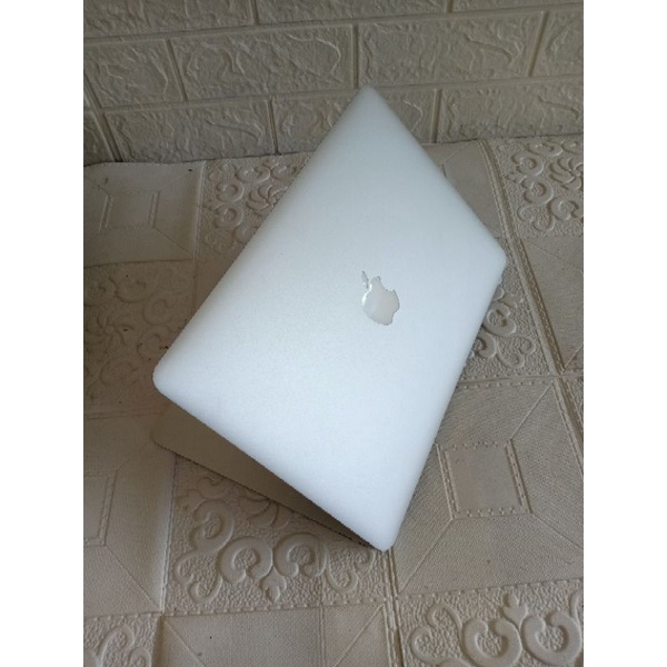 MACBOOK AIR 2014 CORE i5 RAM 4GB SSD 128GB 13 INCHI MULUS GARANSI