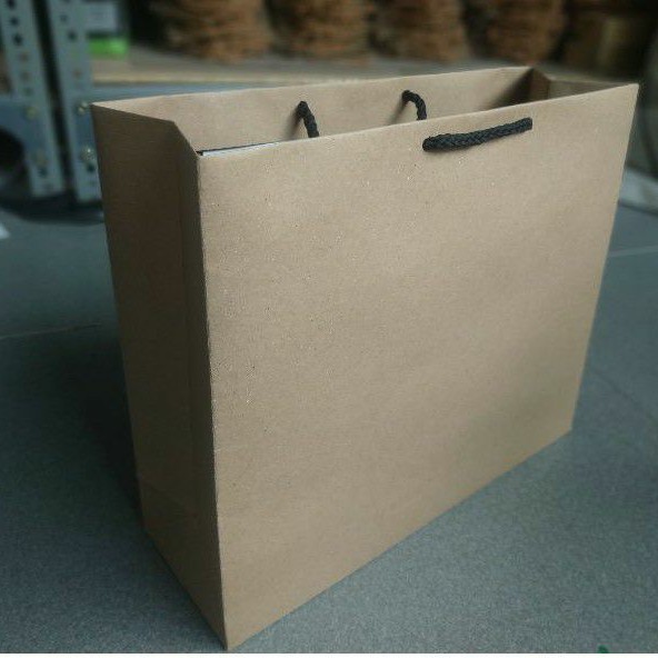 

Paperbag Polos ukuran P30xL10xT25 cm, paperbag kraft coklat, paperbag murah, tas kertas souvenir