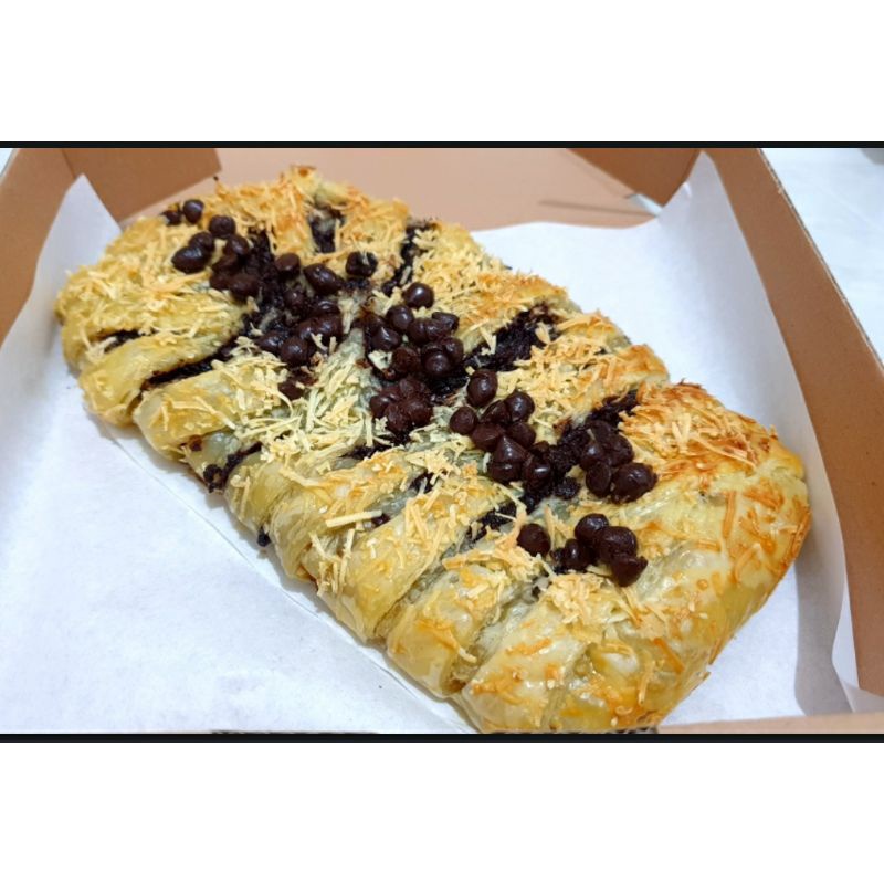 

BANANA STRUDEL PISANG COKLAT KEJU