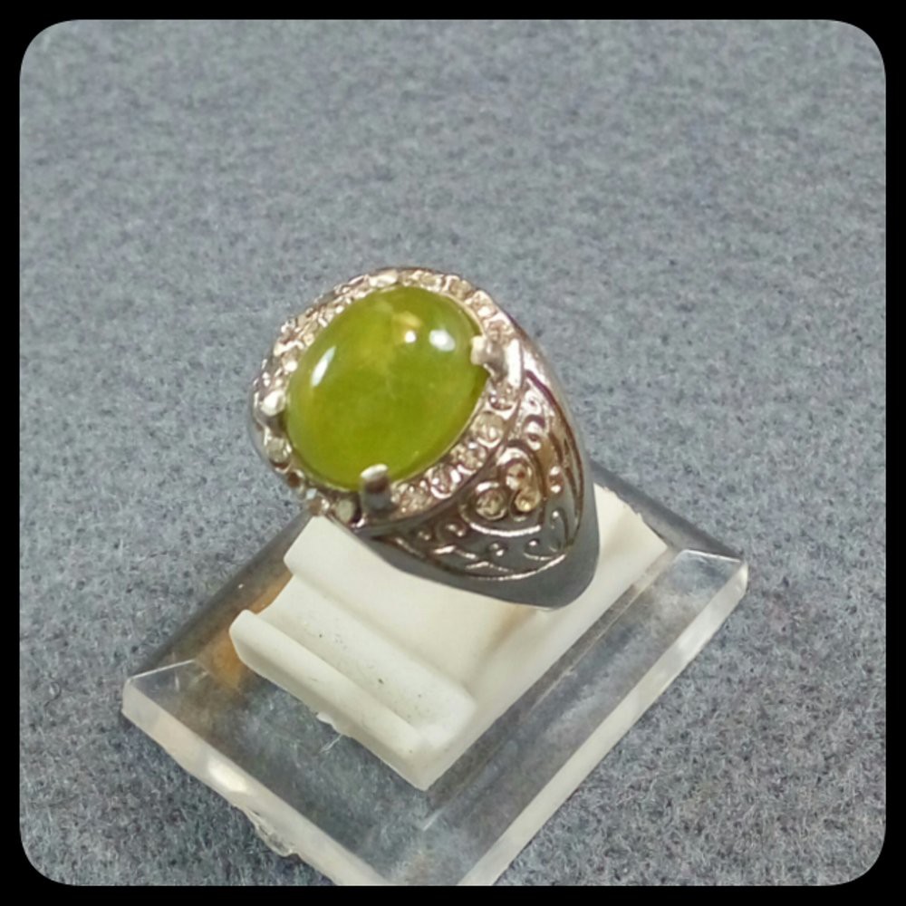 CINCIN NATURAL GREEN SHAPPIRE MEWAH BERKELAS SIZE MINIMALIS