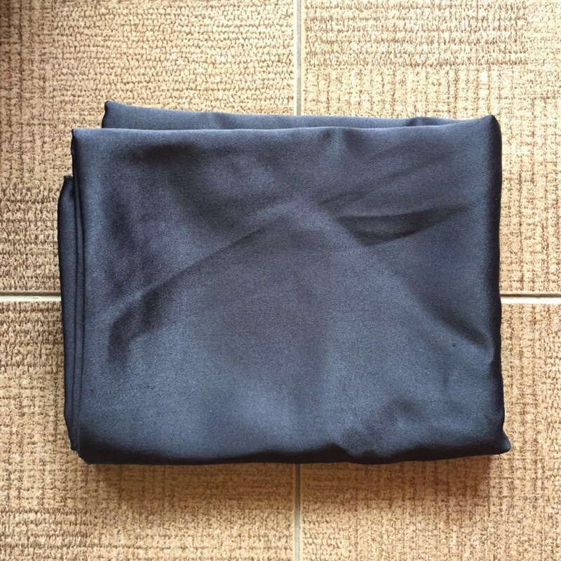 Hijab Segi Empat Polos Warna Hitam