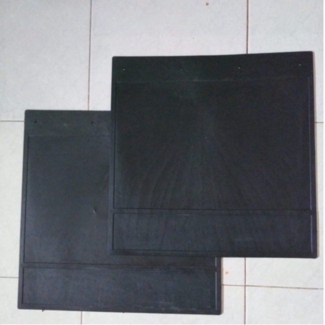 Karpet Lumpur Roda Truk Canter Rino Druto Isuzu nkr71 hitam Polos dan hitam Hati hati  Universal 50 x 50 cm Mudguard VVC cocok untuk Truk double roda dobel roda harga satu pasang 2pcs