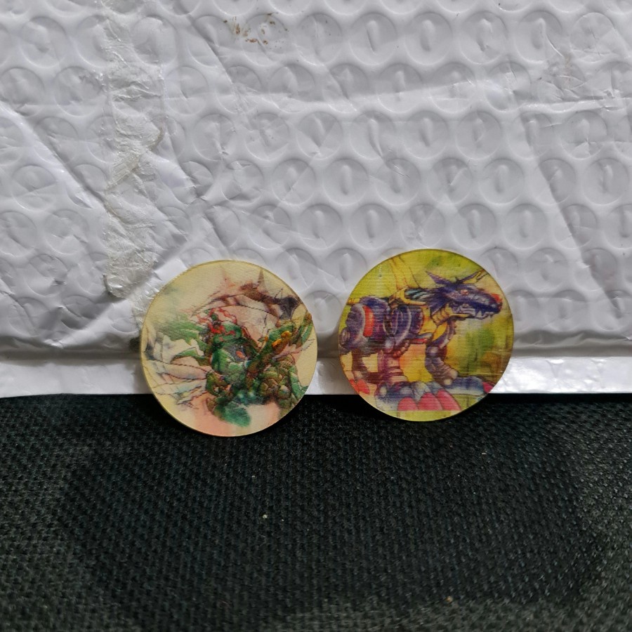 Digimon Digivice Coin Tazos Hologram Guilmon Gabumon Mainan Anak Jadul