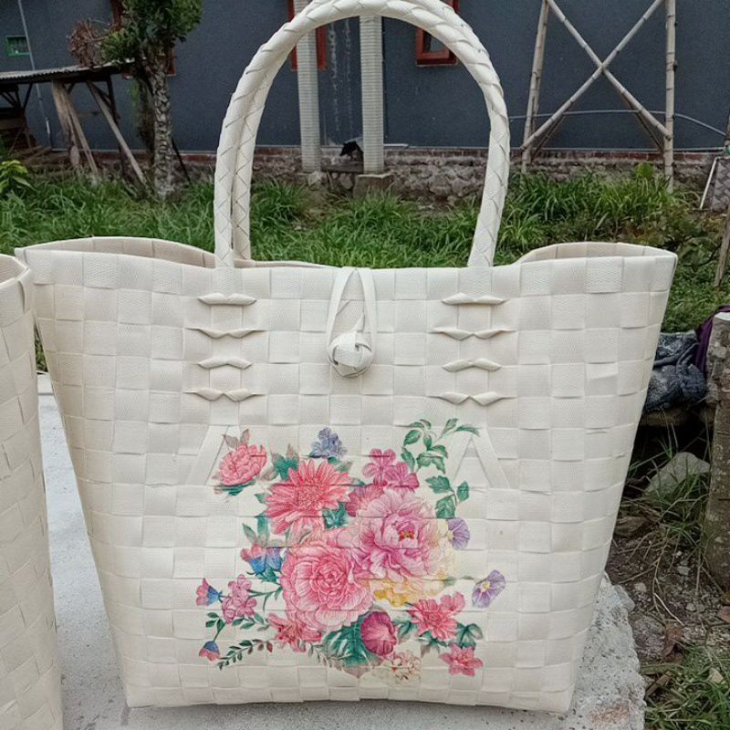 1 pcs tas decoupage ukuran sedang ada cantolan, tas anyam , tas hampers,tas souvenir