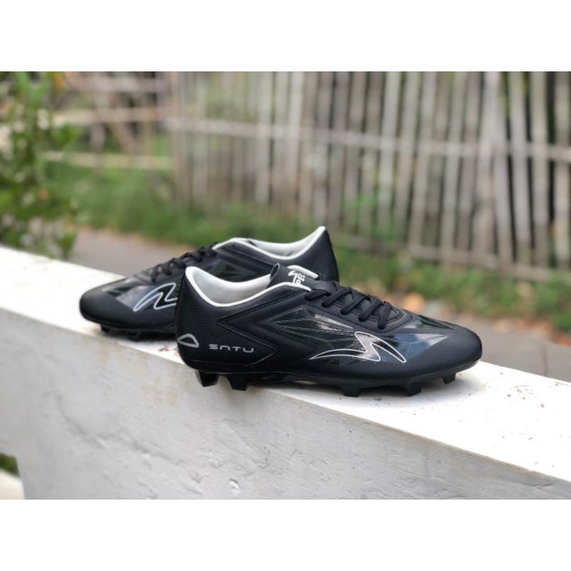New Arrival Terbaru Sepatu Bola specs Satu Black Langsung Diskon sepatu olahraga