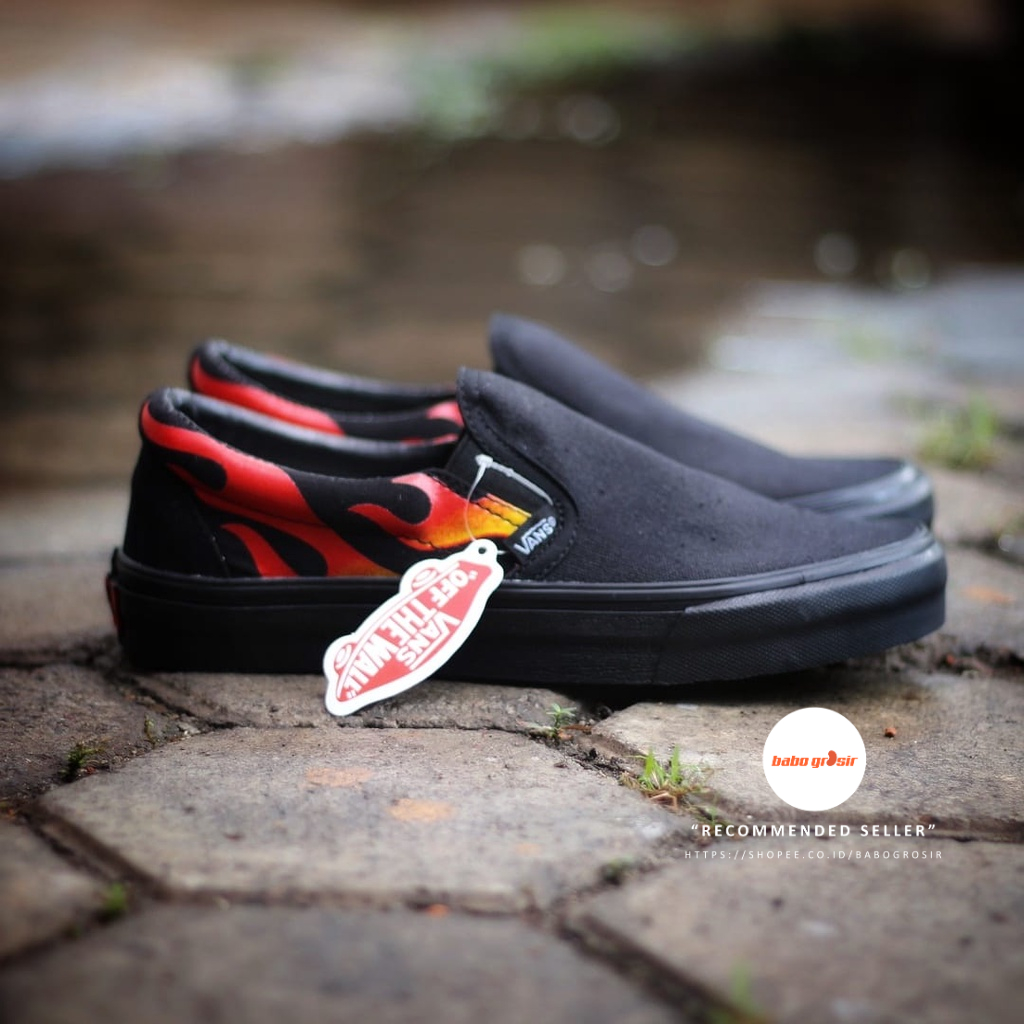 PROMO Sneakers Vans Slip On All Black Flame Red Premium (Motif Api), Sepatu Slip On Pria Wanita Import Quality, Tag Made in China, Waffle DT Anti Slip