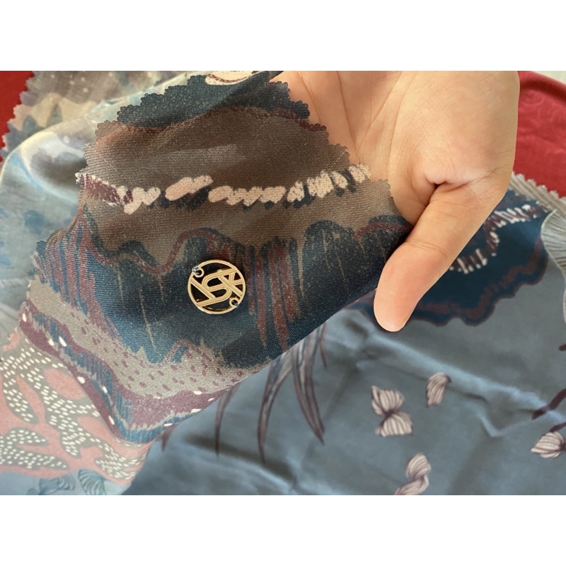 Preloved Iskanti Anahita Scraft