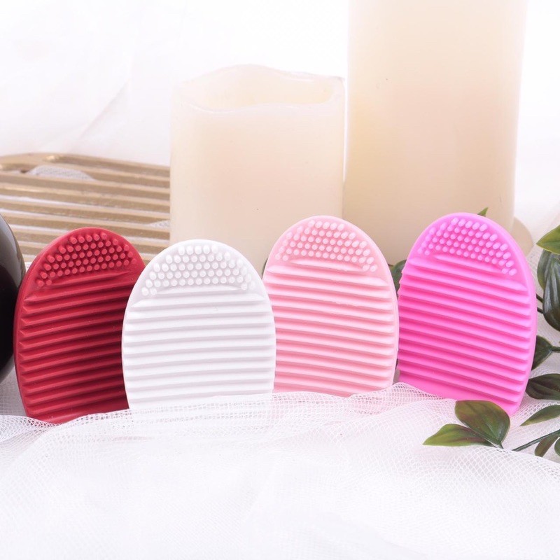 BRUSH EGG PADS PEMBERSIH KUAS MAKE-UP