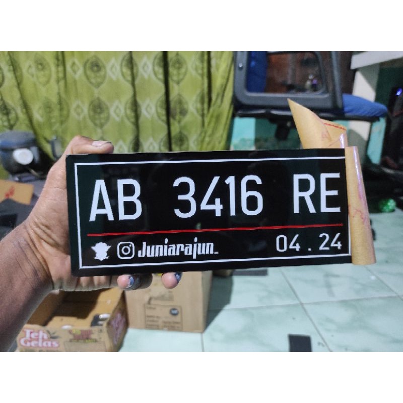 Plat nomor akrilik custom ( satu )