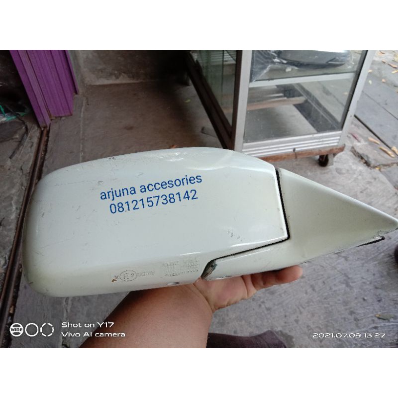 spion Mitsubishi eterna Original (kanan)