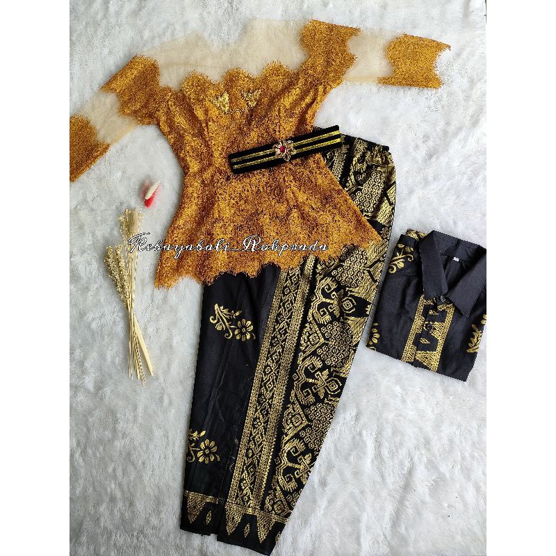 COUPLE BATIK KEBAYA SARIMBIT KEBAYA MODERN KEBAYABALI