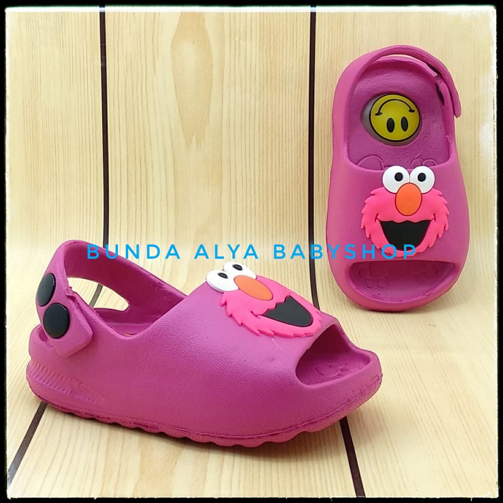 Sendal Anak Perempuan Usia 6 Bulan 1 2 Tahun Bunyi Toet Anti Licin - Sepatu Sandal Anak Motif Kartun Lucu