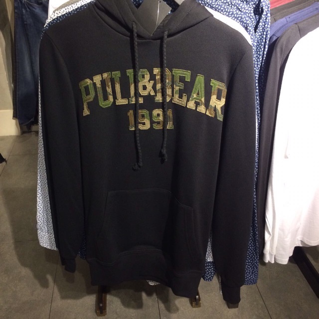 hoodie pull and bear camo