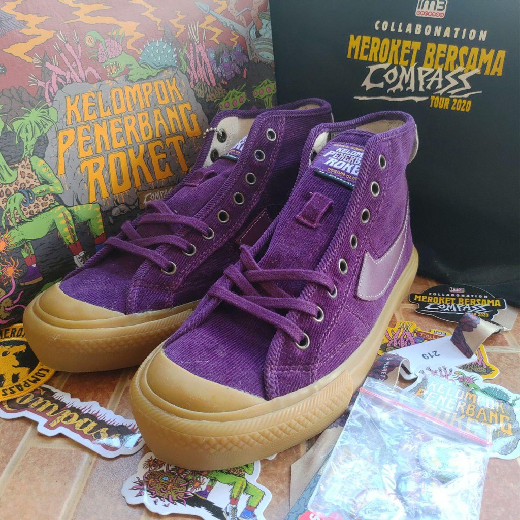 Sepatu Compass size 39 KPR Kelompok Penerbang Roket Rey Marshall BNIB Fullset dan Tas Serut