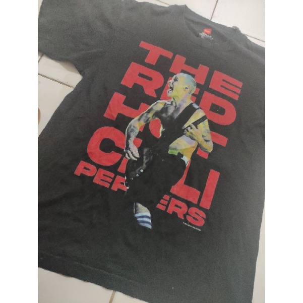 KAOS BAND RHCP SINGLE STITCH SECOND VINTAGE WARNA HITAM