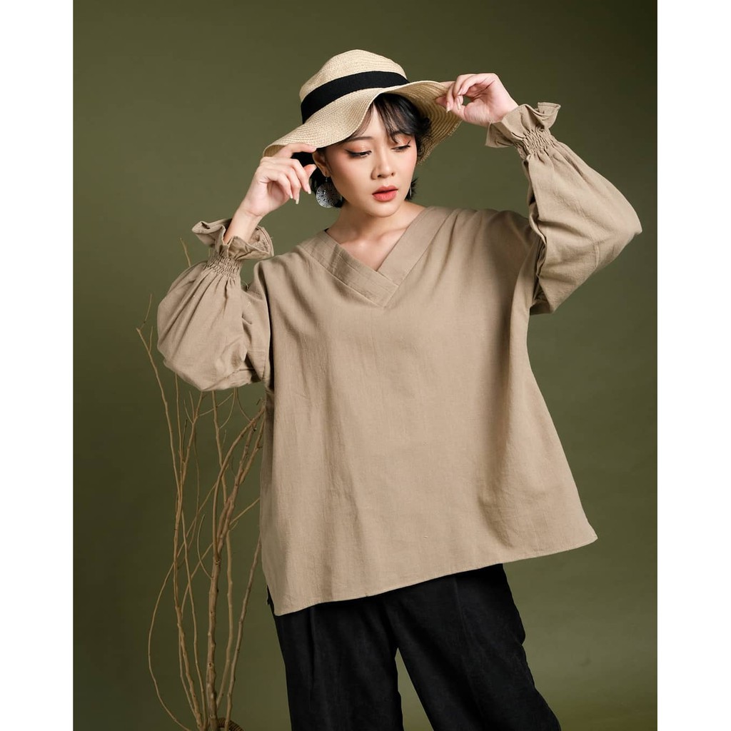 DISKON - VIERA BLOUSE - blouse wanita / blouse kekinian / blouse cantik / simple blouse / blouse polos