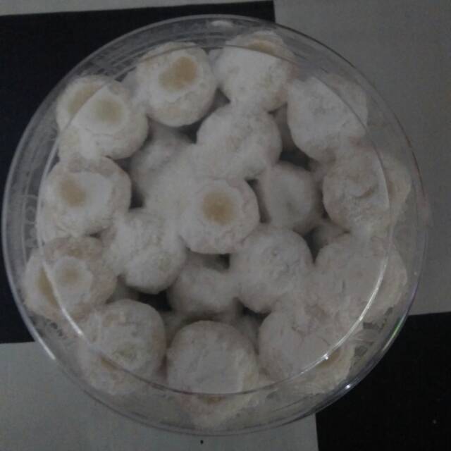 

snowball/kue salju original susu lembut lumer empuk original