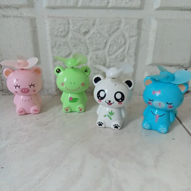 TML-777-1 Mainan Fun Hand Fan Kipas Karakter Warna Bagus 777-1