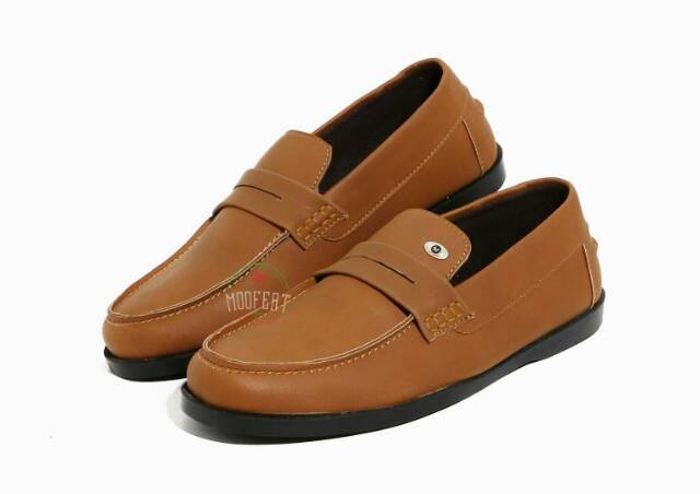 SEPATU SLIP ON KULIT MOOFEAT MOCCASIN