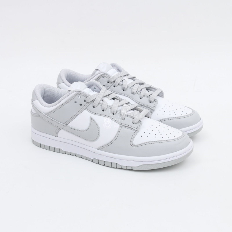 grey white dunk low