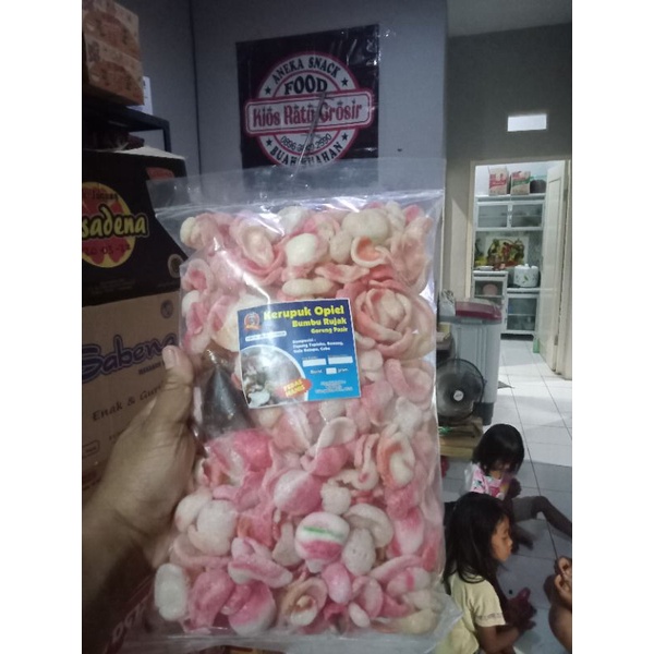 

KERUPUK OEPIL GORENG PASIR BONUS SAMBEL RUJAK