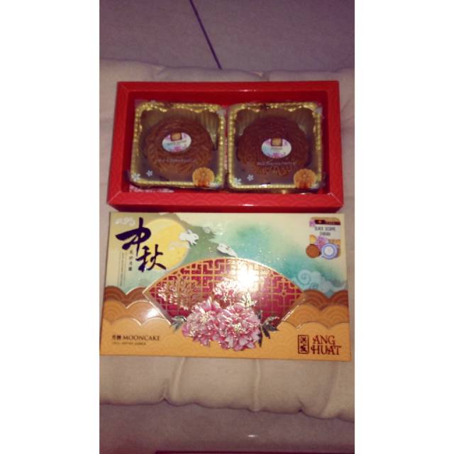 

KUE BULAN ANGHUAT ISI 2 ORIGINAL