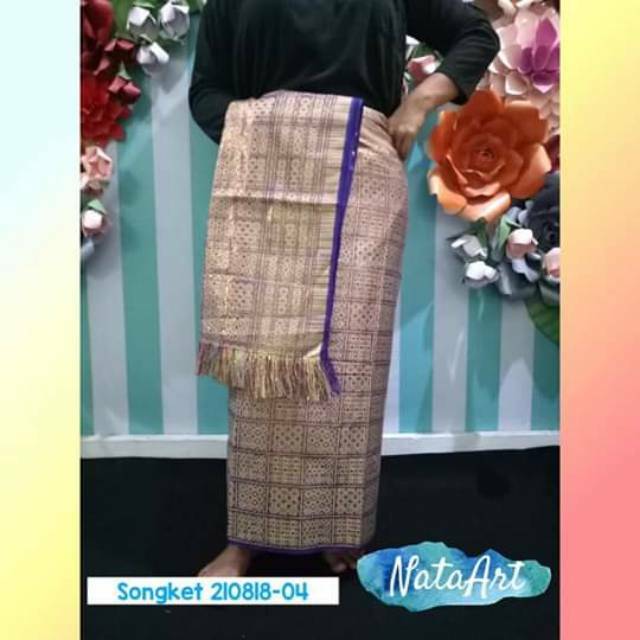 KAIN SONGKET WARNA  CREAM KOMBINASI UNGU 210818-04