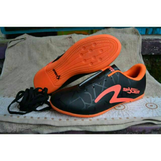 Sepatu futsal specs laki - sepatu futsal keren - specs murah - sepatu futsal keren masa kini specs